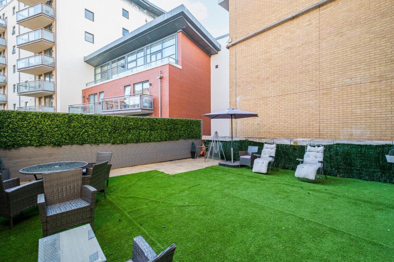 Apartament Canary Wharf/docklands/excel Spacious Apt E14 Londra