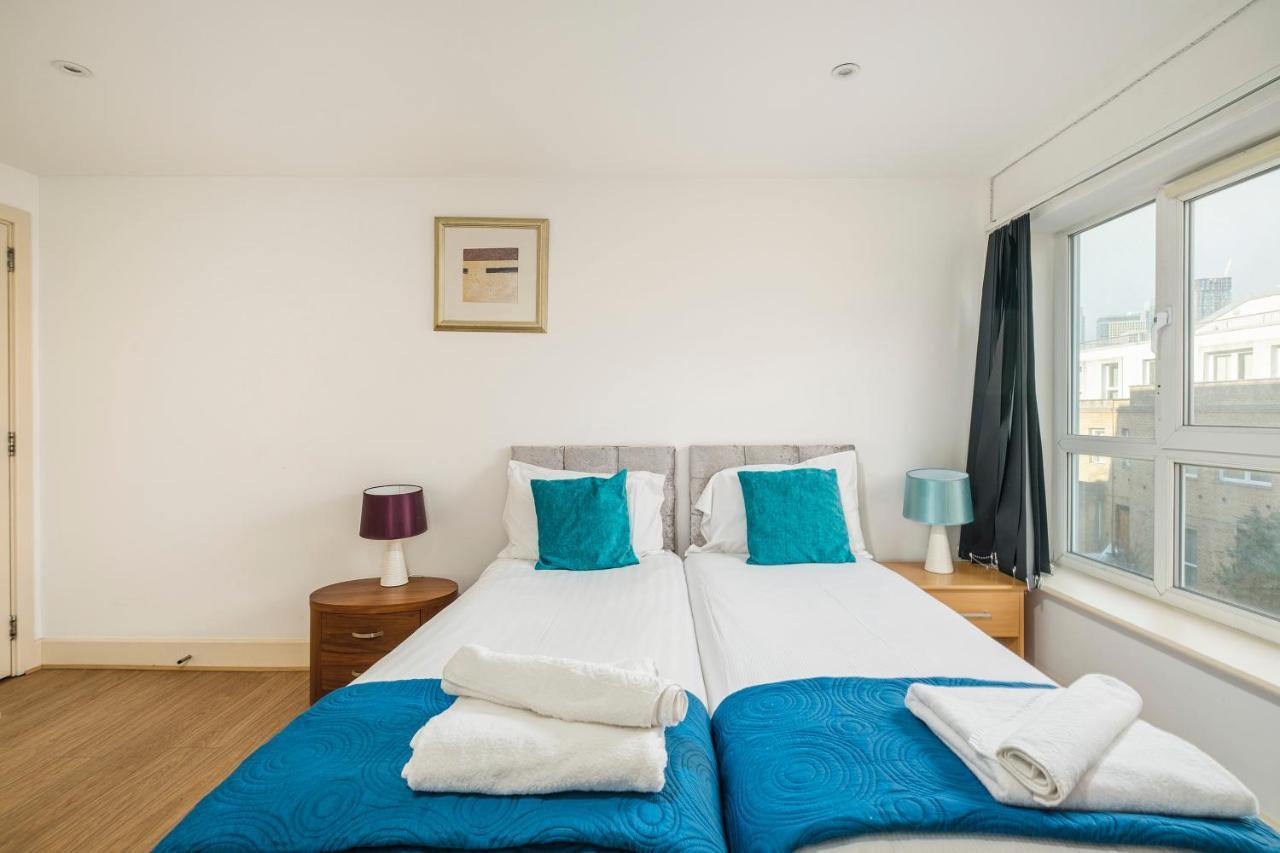 Canary Wharf/docklands/excel Spacious Apt E14 * Londra