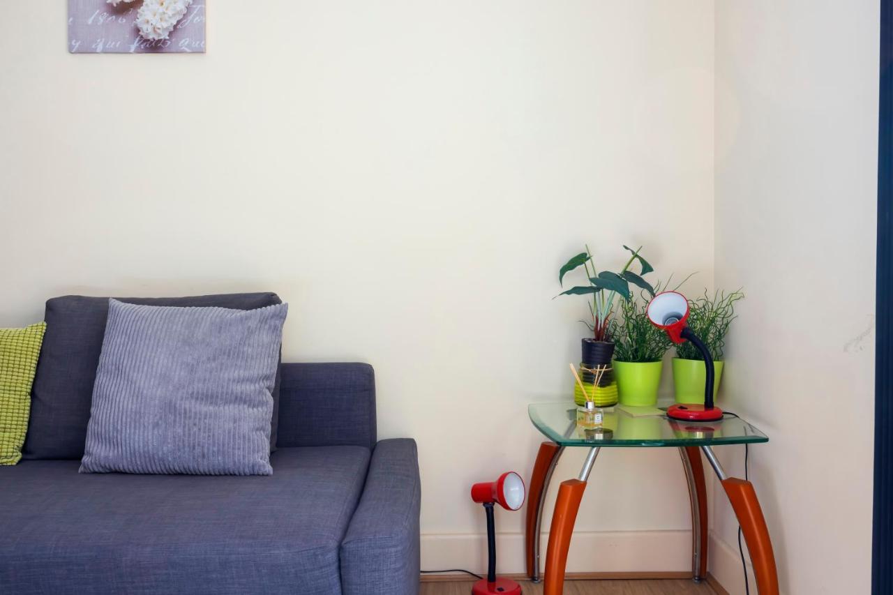 Canary Wharf/docklands/excel Spacious Apt E14 * Londra