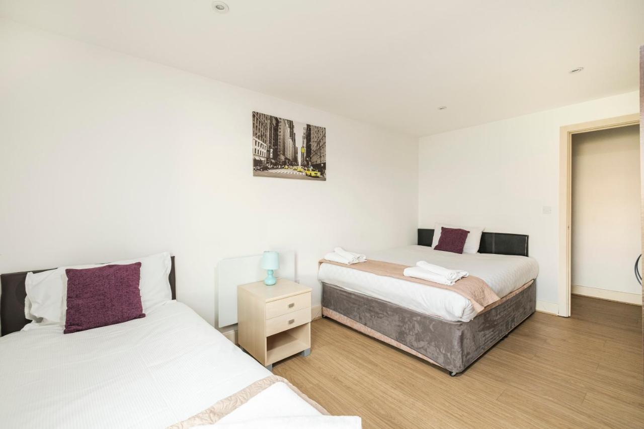 Apartament Canary Wharf/docklands/excel Spacious Apt E14 Londra